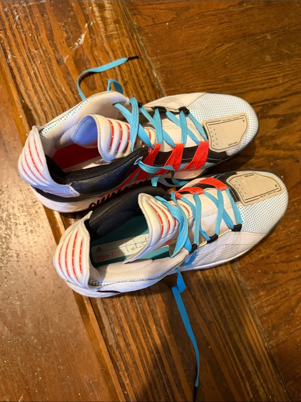 adidas lightweight athletic